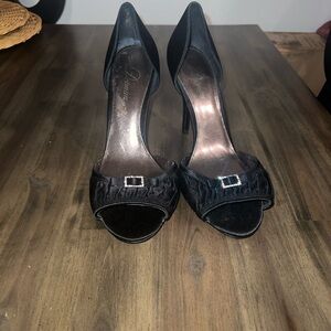 Chic Black Women's Heels with Rhinestone Detail